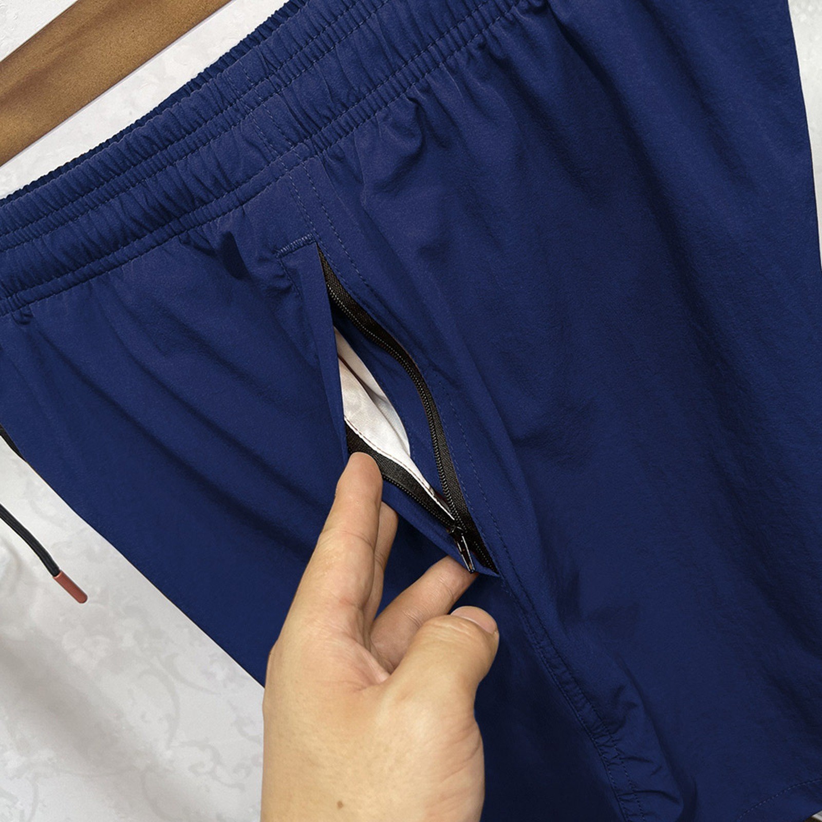 thumbnail image 5 of Pantalones de playa de nylon elástico en 4 direcciones para hombre - Pantalones cortos de baño holgados de talla grande con bolsillos - Cintura elástica transpirable para resorts costeros, 5 of 7